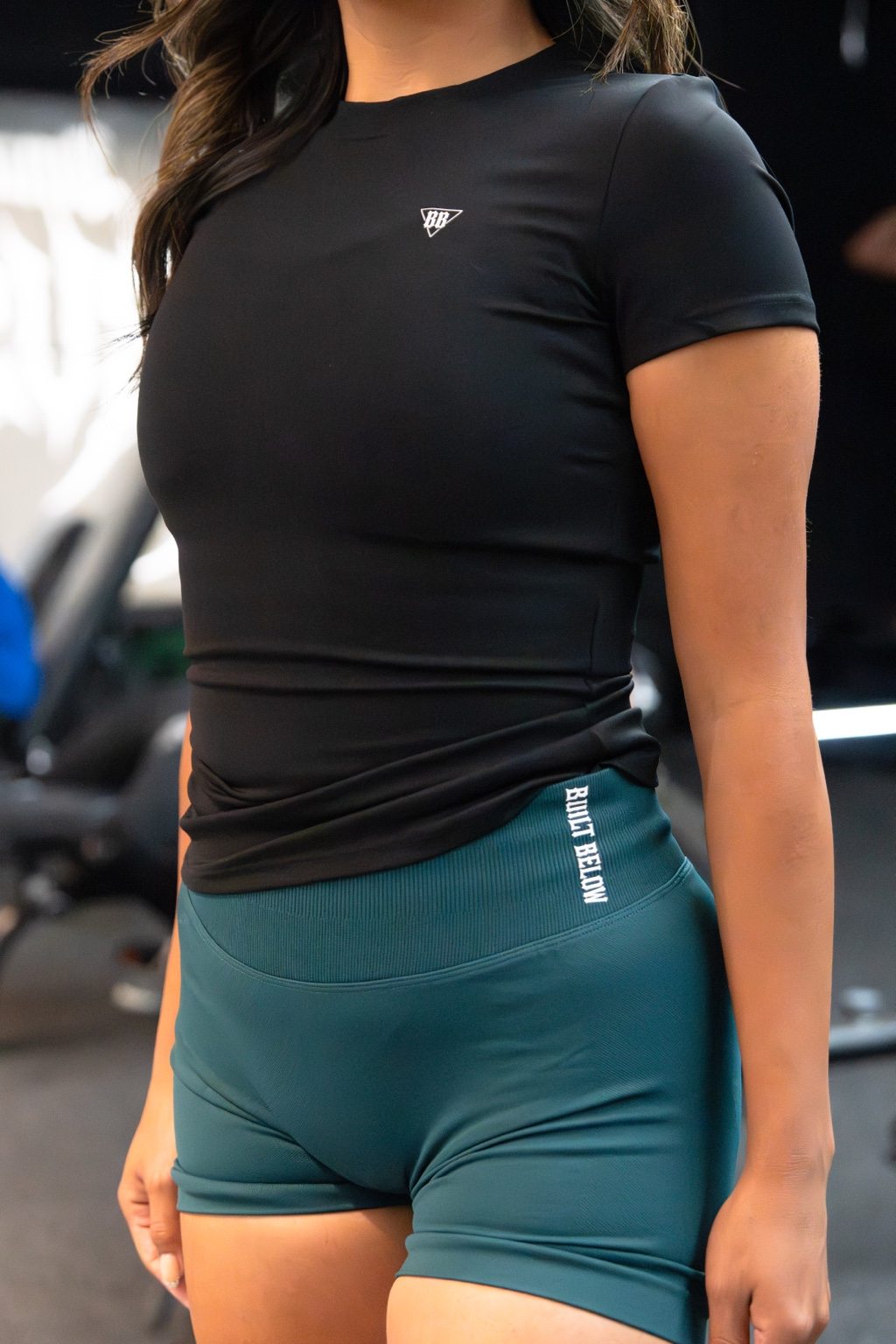 Contour Scrunch Shorts – Forest Green